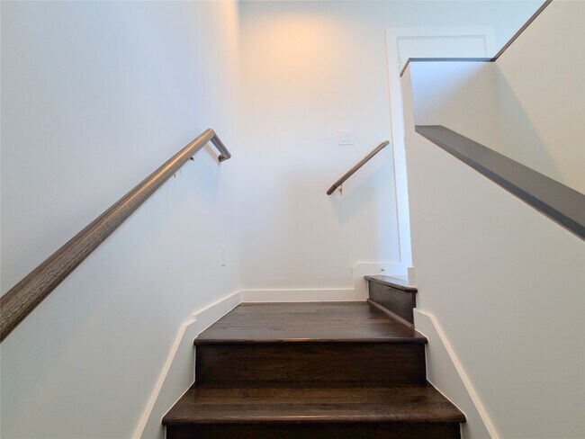 Building Photo - 4307 Schuler St