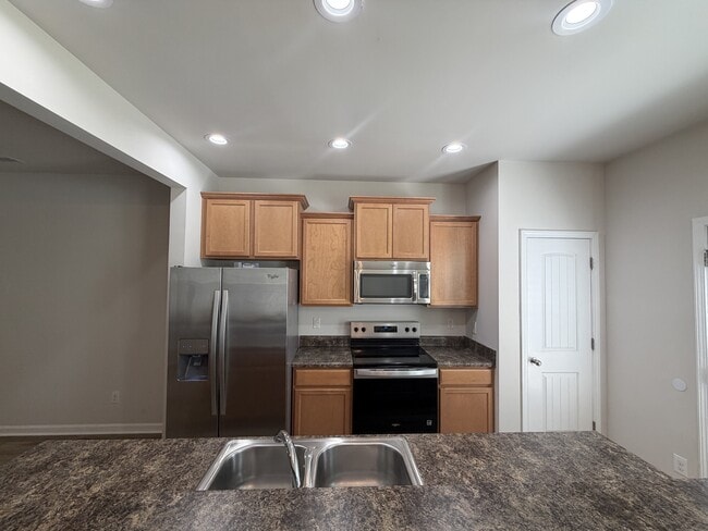 Building Photo - 1037 Grand Ridge Dr