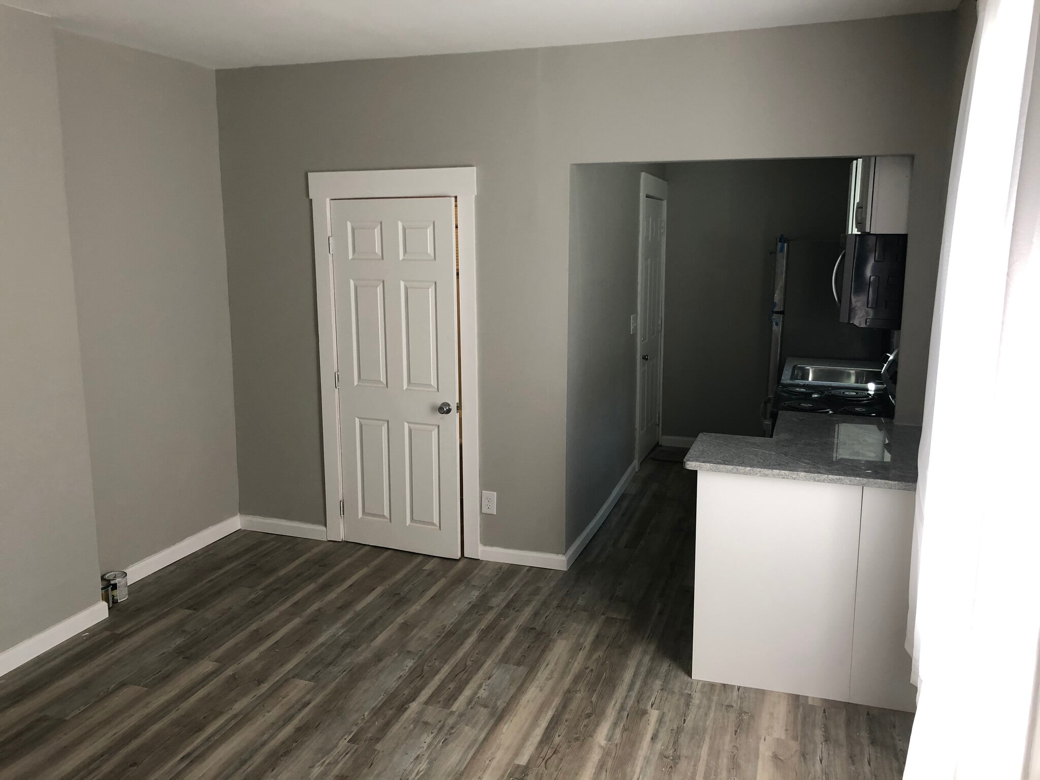 Building Photo - 210 S Yale Ave