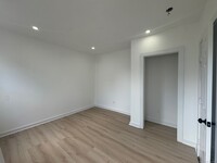 Building Photo - 142 Cowles St