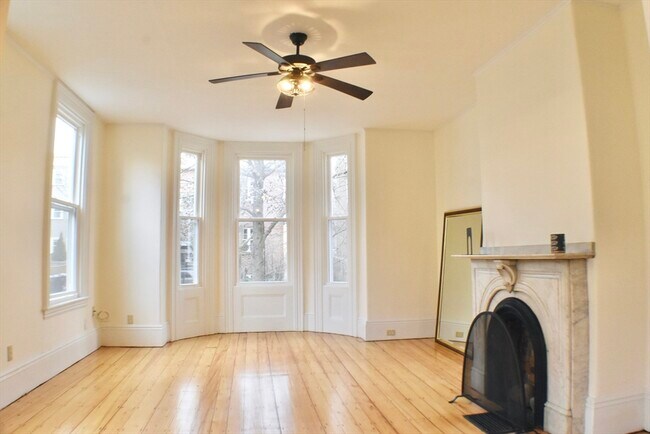 Building Photo - 120 Pearl St