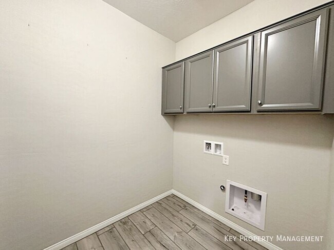 Building Photo - 6033 Torciano St