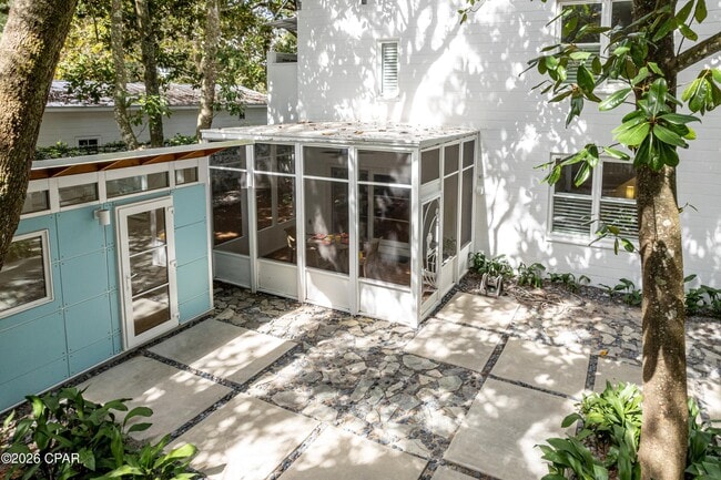 Building Photo - 2979 S County Hwy 395