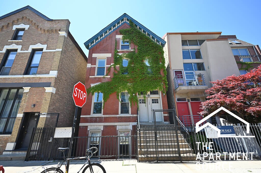 Building Photo - 1302 N Greenview Ave