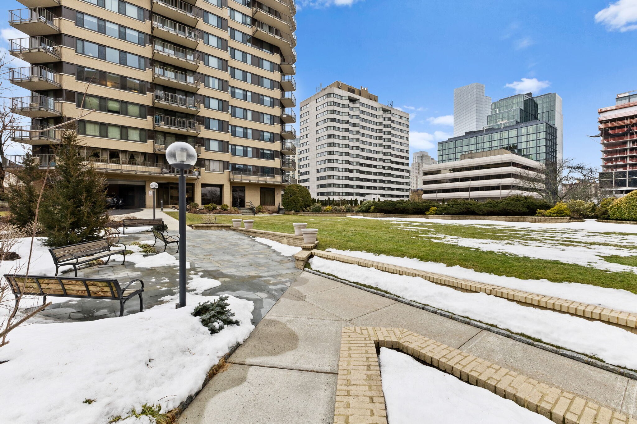 Building Photo - 25 Rockledge Ave