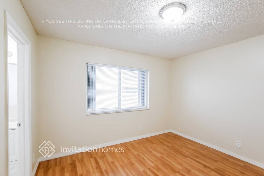 Building Photo - 17443 SW 140th Ct