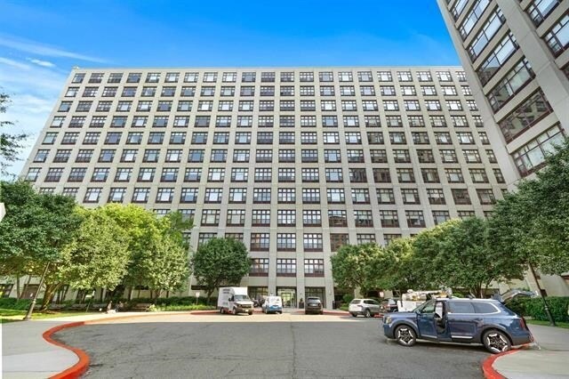 Primary Photo - 1500 Washington St