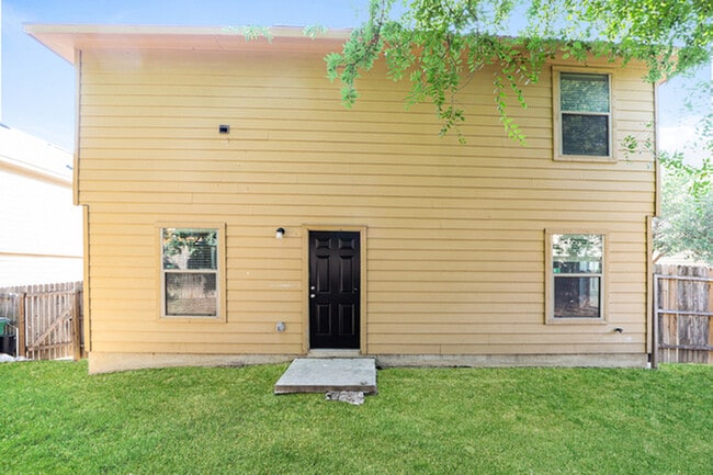 Building Photo - 3022 Aspen Mdw