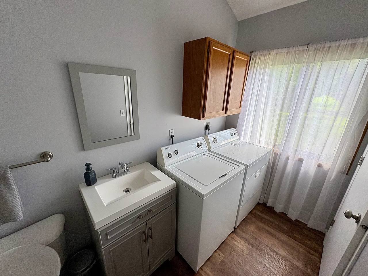 Building Photo - 5515 Pompano Dr
