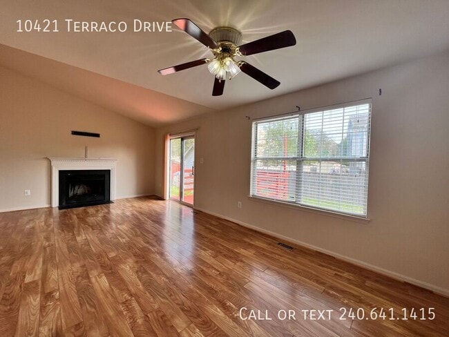 Building Photo - 10421 Terraco Dr