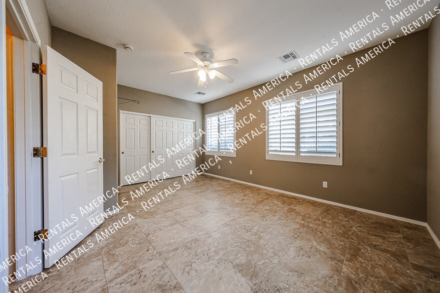 Building Photo - 8351 W Rosewood Ln