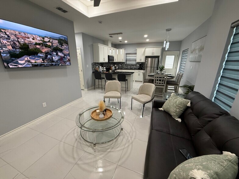 Building Photo - 2417 Indian Creek Ave