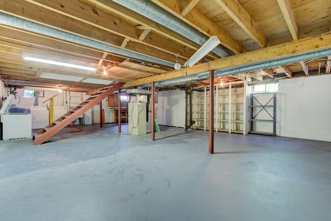 Building Photo - 1724 Northgate Rd