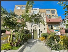 Building Photo - 3722 S Canfield Ave