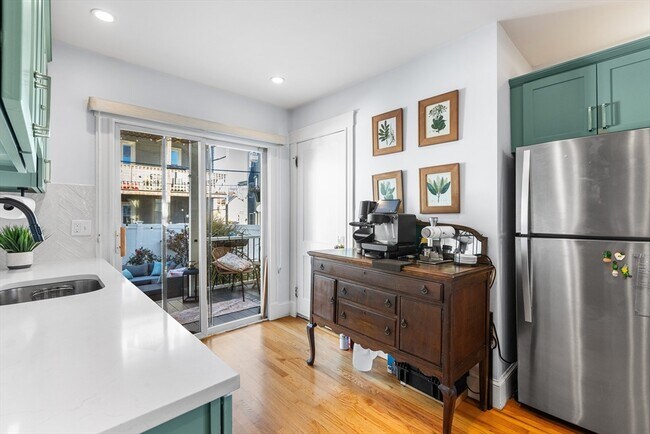 Building Photo - 46 Semont Rd