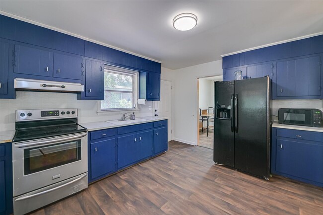 Building Photo - 1114 Terrace Cir