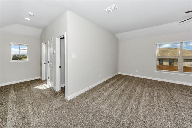 Building Photo - 11524 Leeson St