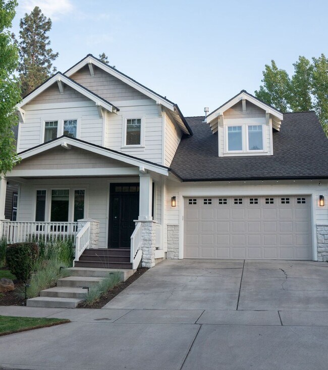 Building Photo - Newly Professionally Designed Home Westsid...