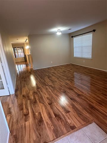 Building Photo - 809 Essex Dr