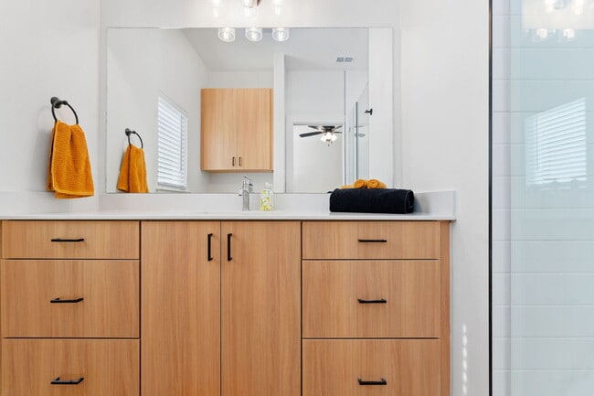 Building Photo - Pre-Leasing Fall of 2026!! Luxury Homes!!