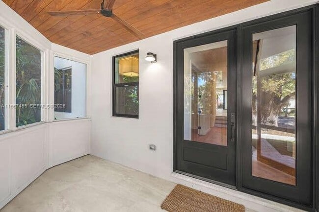 Building Photo - 2330 Overbrook St