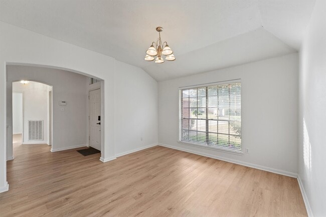 Building Photo - 14631 Englebrook Dr