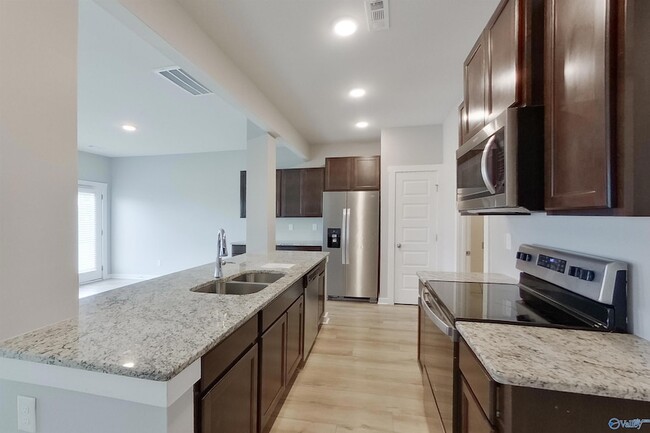 Building Photo - 6405 Upchurch Dr