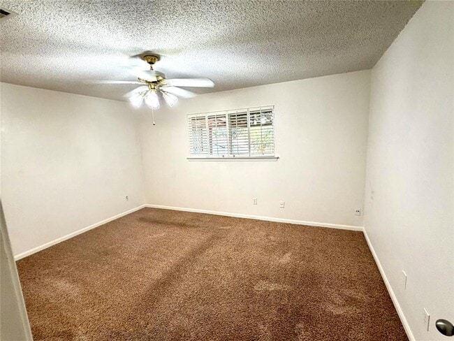 Building Photo - 9518 Topridge Dr