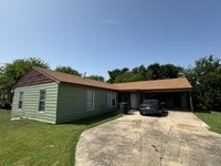 Building Photo - 912-912 Williamson Dr