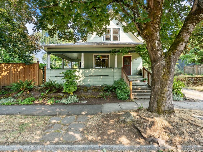 Building Photo - 8018 N Oswego Ave