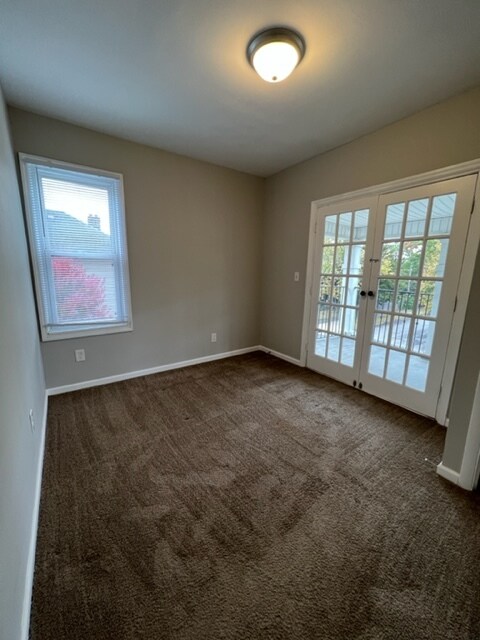 Building Photo - 350 E Hinman Ave