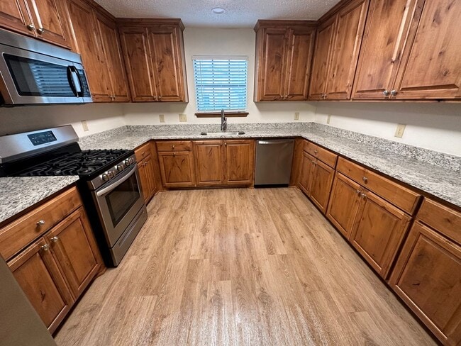 Building Photo - 4409 Alicia Dr