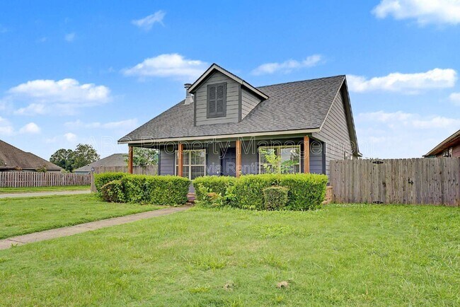 Building Photo - 3801 SW Gibson Ave