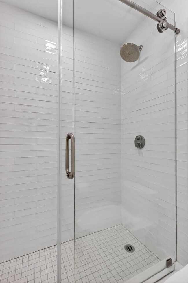 Building Photo - 937 SW 34th Ct