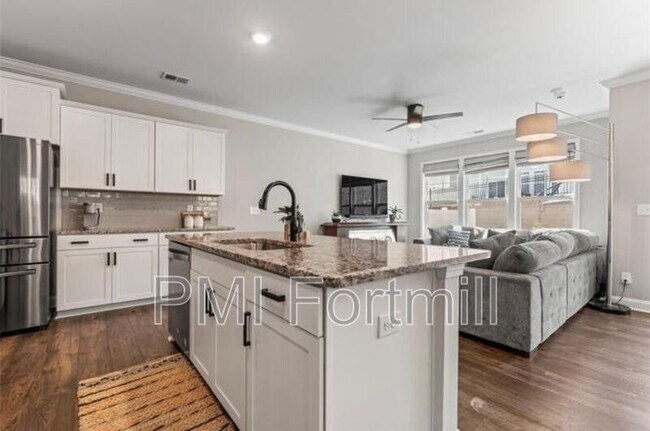 Building Photo - 310 Bulrush Rd