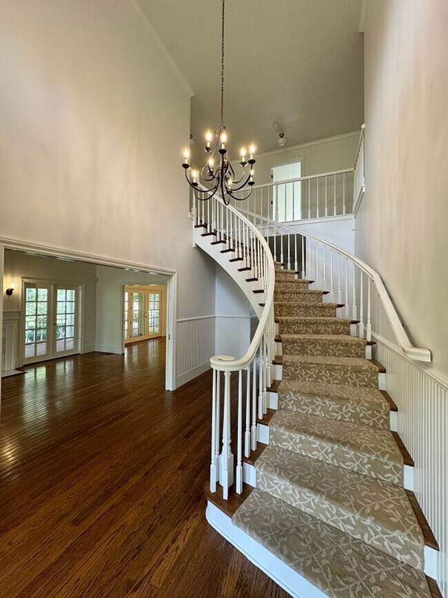 Building Photo - Stunning St. Helena Victorian Farmhouse on...