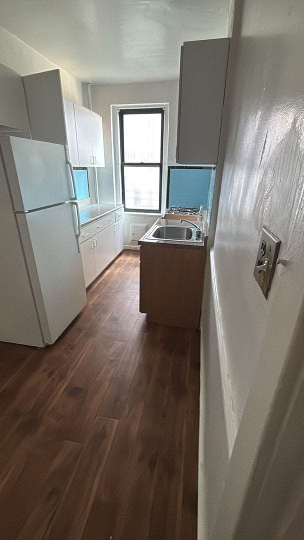 Building Photo - 1265