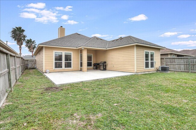 Building Photo - 2518 Date Palm Dr