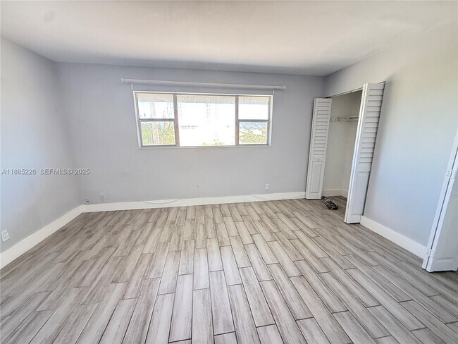 Building Photo - 250 Layne Blvd