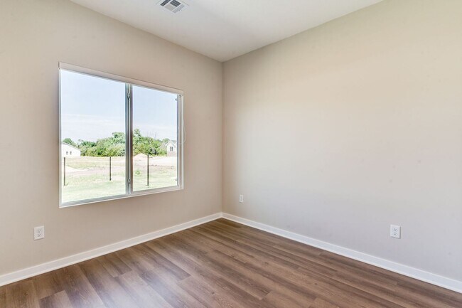 Building Photo - Fox Ridge Marley