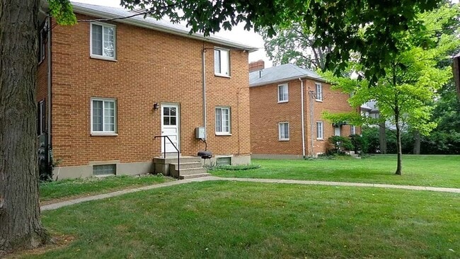 Building Photo - 2180 W Schantz Ave