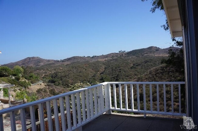 Building Photo - 2623 Velarde Dr