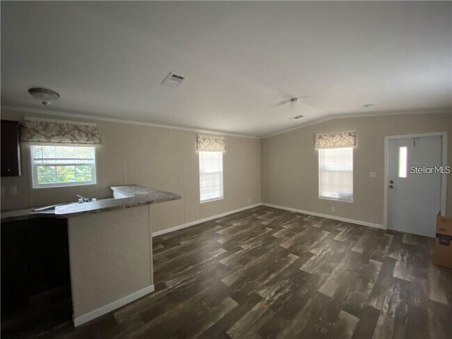 Building Photo - 1621 Tangerine St