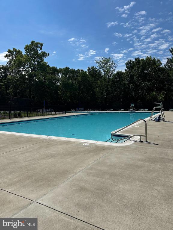 Building Photo - 4002 Summer Hollow Ct