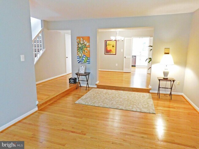 Building Photo - 10315 Cherry View Ct