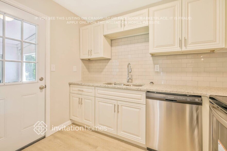 Building Photo - 2819 Parr Ct E