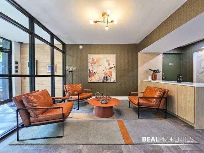 Building Photo - 1 bedroom in CHICAGO IL 60657