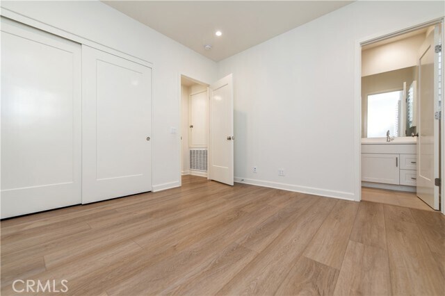 Building Photo - 112 Anthem