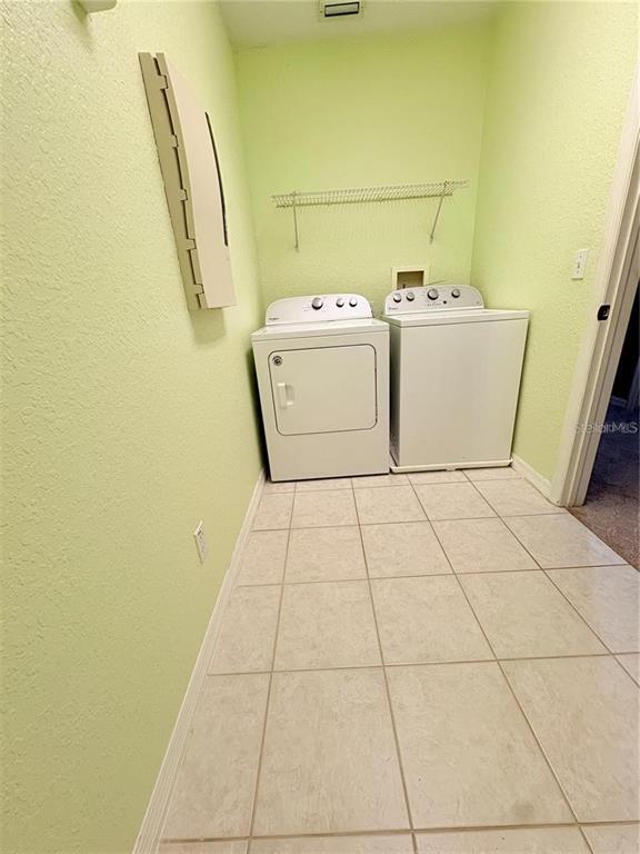 Building Photo - 2856 Bayshore Trails Dr