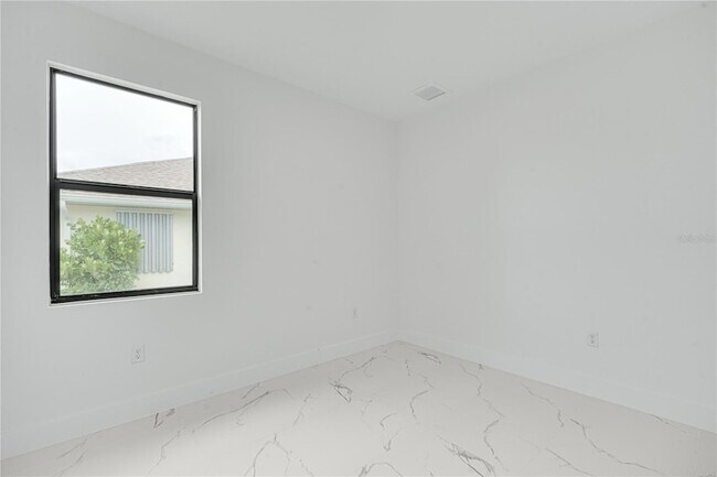 Building Photo - 153 Australian Dr